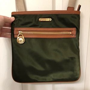Crossbody Michael Kors bag